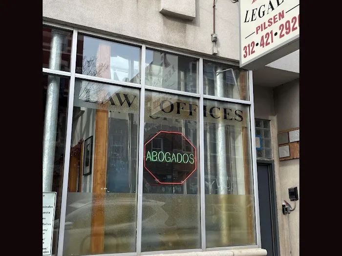 Servicios Legales Abogados Chicago Picture 7