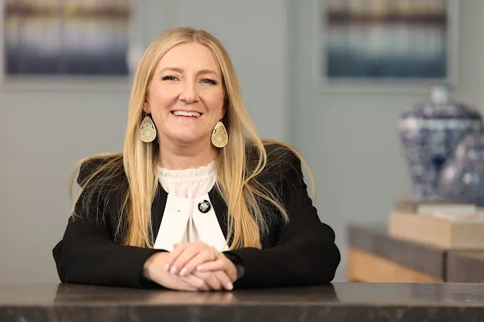 Law Office of Jennifer L. Bennett - Immigration Attorney in Chicago Picture 2