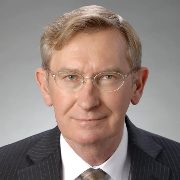 Foley & Lardner LLP: James R. Hellige Picture 1