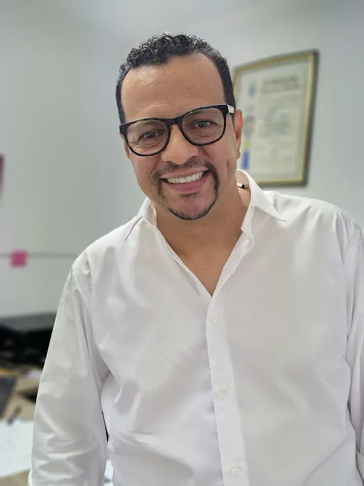 ABOGADO Y NOTARIO SALVADOREÑO Picture 2