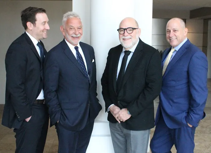 Hersh Mannis LLP Picture 7