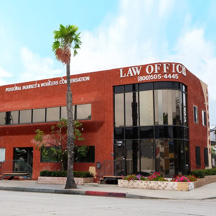 Rahnama Law - Injury Lawyers Picture 4