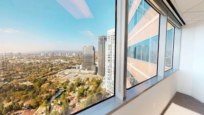 Law Offices of Boris Dalis Picture 4