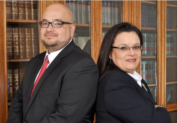 Confianza Legal Picture 1