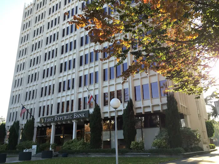 The Law Offices of John H. Perrott Picture 4