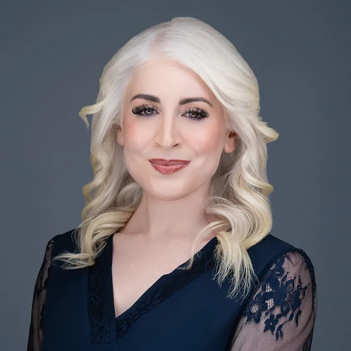Afsanieh Rassti Picture 4