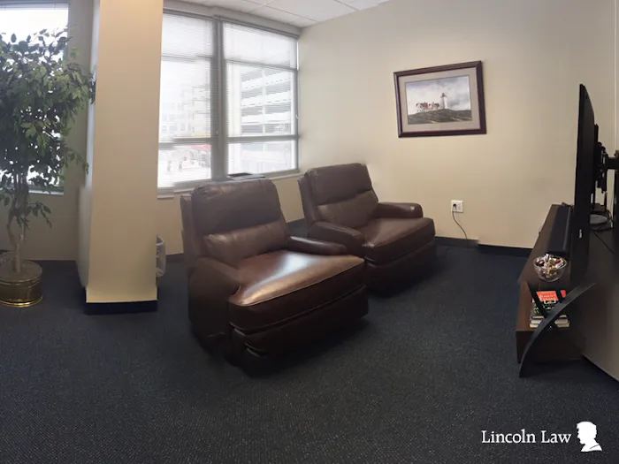 Lincoln Law Picture 8