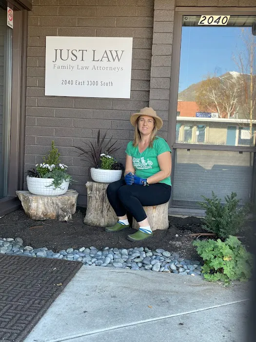 Laura J Hansen, Attorney Picture 1