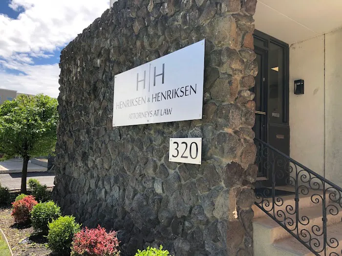 Henriksen & Henriksen Picture 1