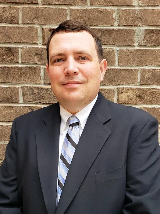 615 Lawyer Picture 3