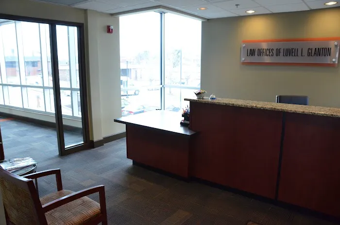 Law Offices of Luvell L. Glanton Picture 2