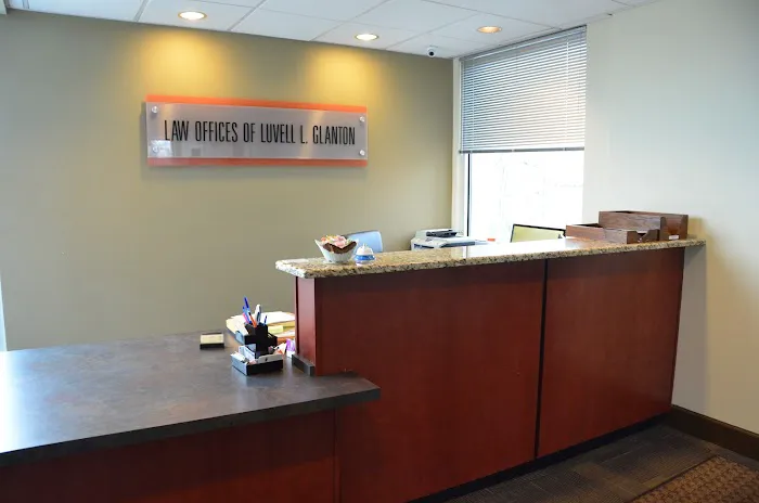 Law Offices of Luvell L. Glanton Picture 1