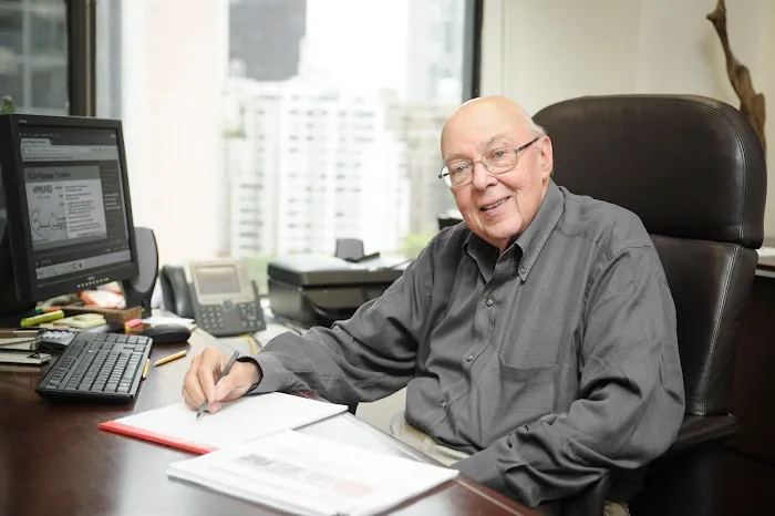 Levy Konigsberg Picture 3