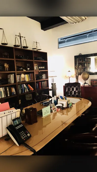 Neil Weinrib & Associates Picture 4