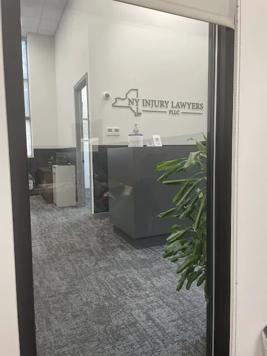 NY INJURY LAWYERS PLLC Picture 2