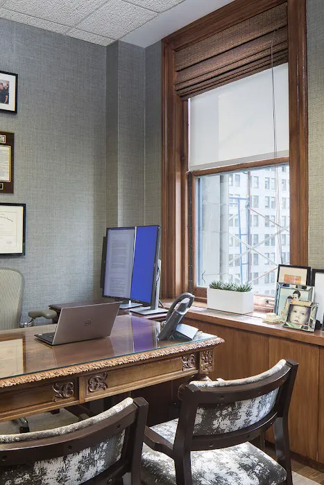 Anthony Makarov, Personal Injury Attorney Picture 4