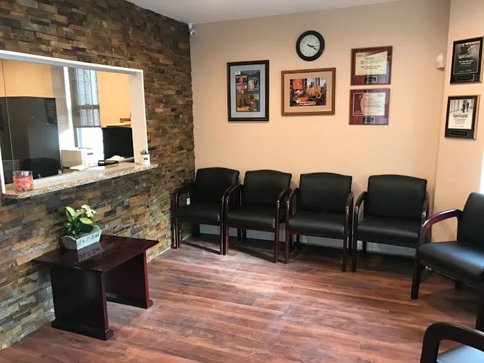 Law Offices Of Jeffrey M Bloom Picture 2