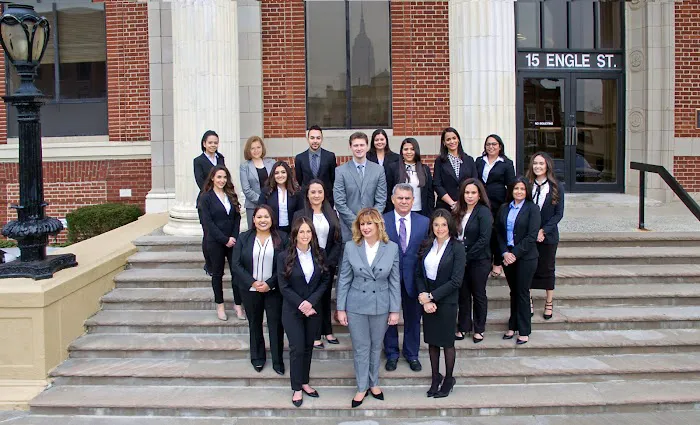 Labrada Dume & Associates Picture 1
