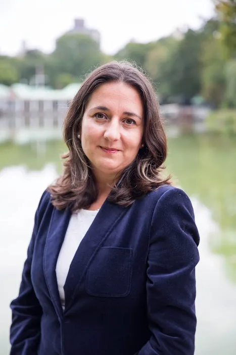 Genova Law - Immigration Lawyer - Abogado de Inmigracion Picture 1