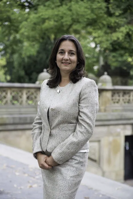 Genova Law - Immigration Lawyer - Abogado de Inmigracion Picture 3