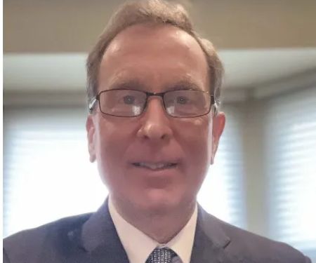 HOWARD MASIA, ESQ.
