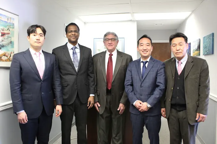 Law Offices of Ahn, Sinowitz & Shen 费城华人律师楼 Picture 2