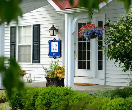 Laura Solomon & Associates