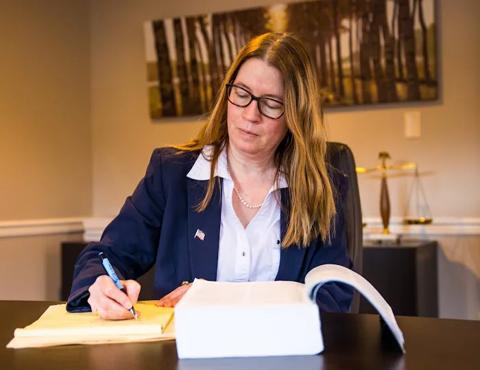 Suzanne Smith, Attorney at Law Picture 2